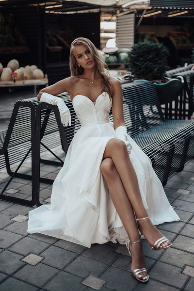 Sweetheeart Hi-low Chiffon Wedding Dresses With Golves, Chic Wedding Dresses, Long Wedding Dresses, Bridal Gown
