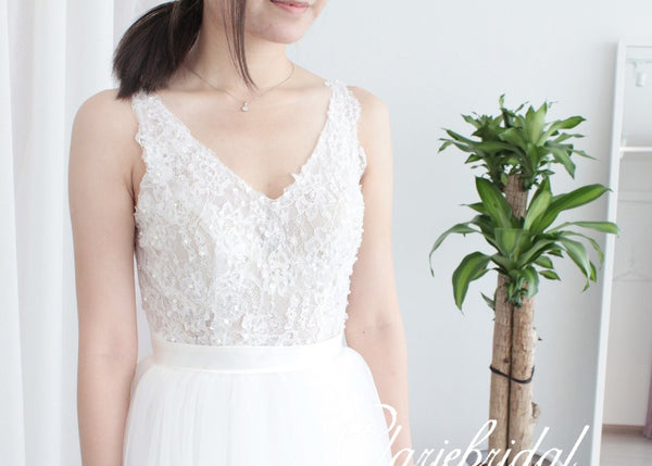 Simple V-neck A-line Beaded Top Tulle Wedding Dresses, Bridal Gown